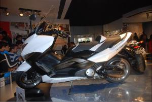 heres-the-side-view-of-the-#yamaha-#tmax..http://u