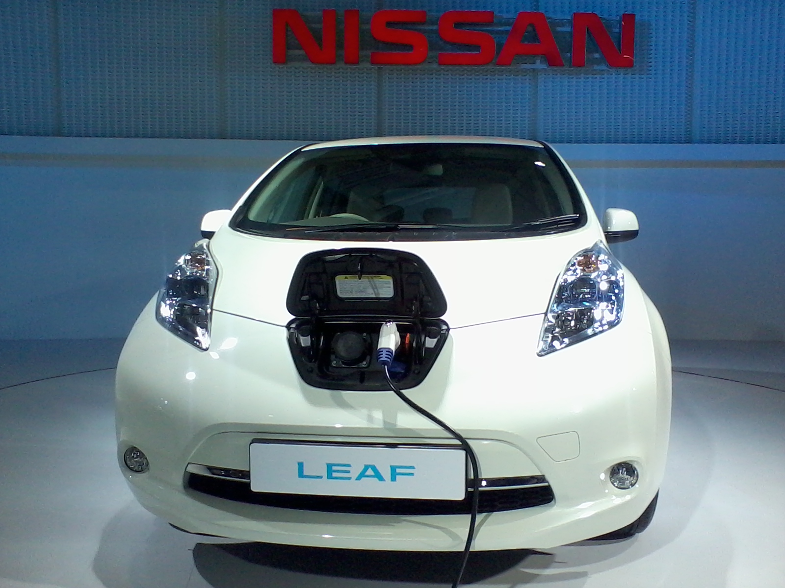 a new 100 percent electric car nissa