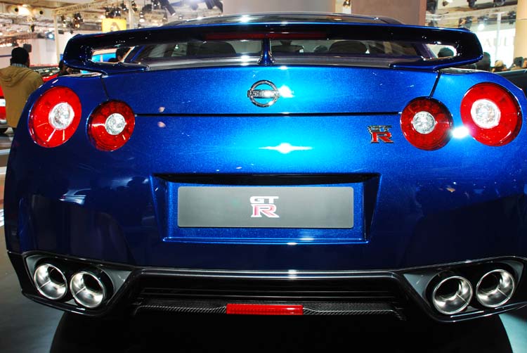 nissan gtr rear view