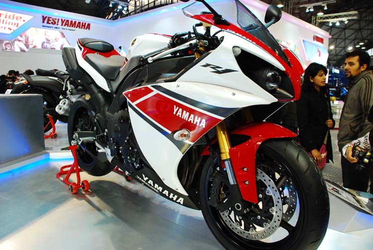 yamaha r1