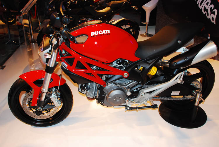 ducati monster 795