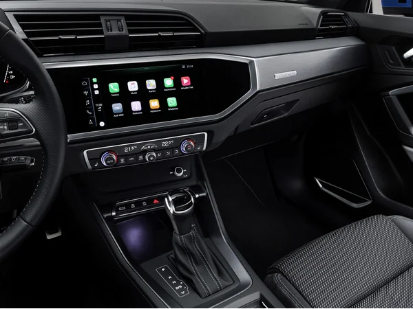 audi q2 q2-technology-40-tfsi-quattro interior