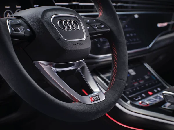 audi r8 r8-52-v10-plus interior