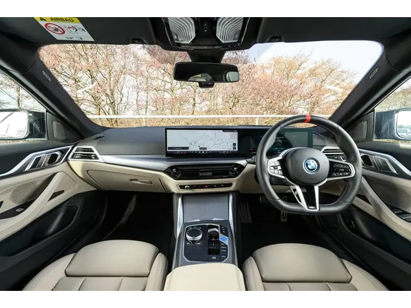 bmw i4 i4-edrive40-m-sport interior