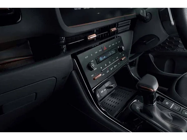 hyundai creta creta-sx-premium-diesel-15l-turbo-manual-dual-tone interior