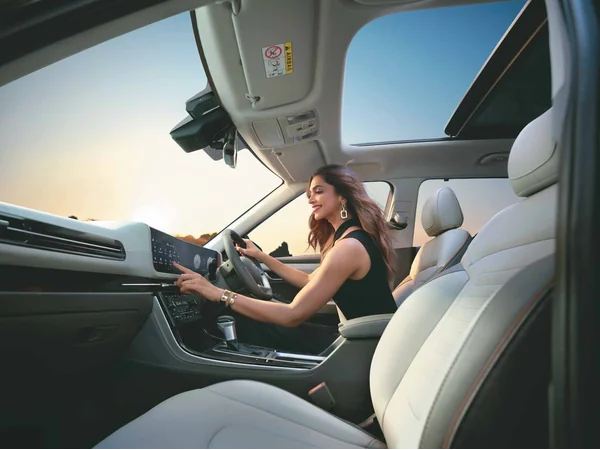 hyundai creta creta-sx-premium-petrol-15l-cvt-speed-automatic-cvt interior