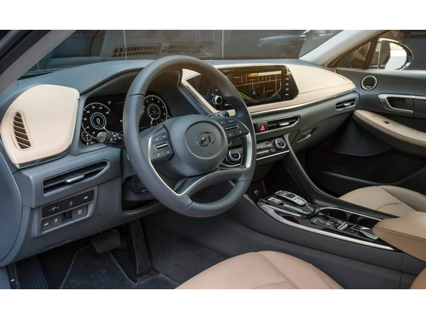 hyundai sonata sonata-24-gdi-mt interior