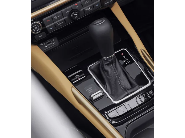 jeep meridian meridian-limited-o-2wd-diesel-turbo-manual-7-str interior