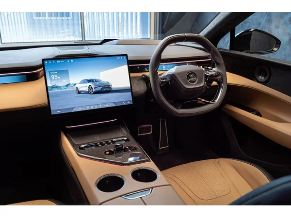 lotus emeya emeya-gt interior
