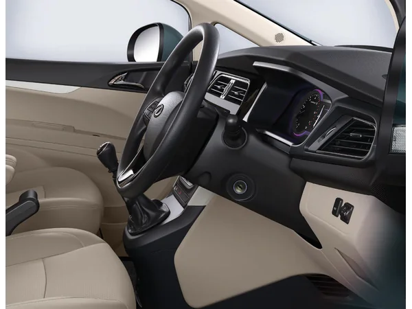 mahindra marazzo marazzo-m2-diesel-turbo-manual-7-str interior