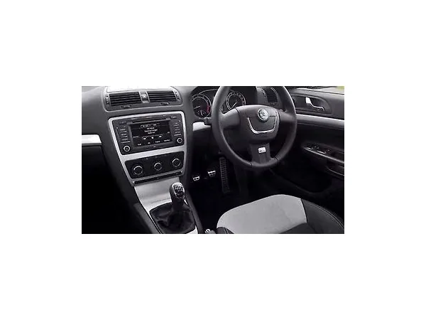 skoda laura laura-elegance-19-tdi-at interior