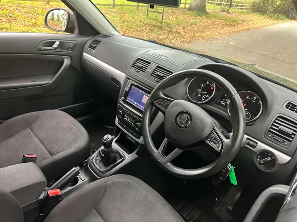 skoda yeti yeti-style-4x2 interior