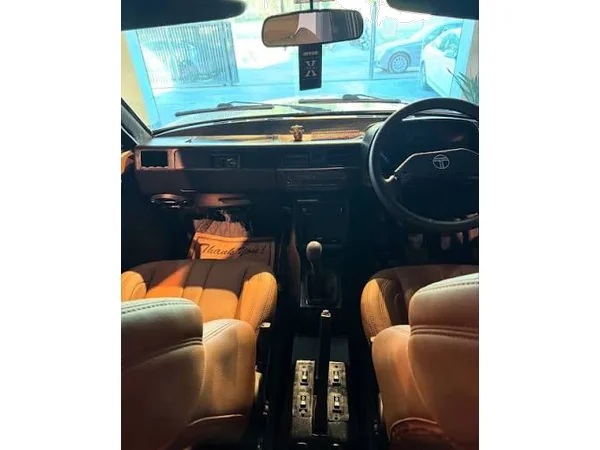 tata estate estate-std interior