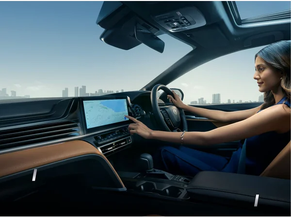 toyota camry camry-sprint-edition-hybrid-electric-petrol-automatic-dual-tone interior