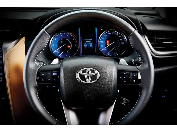 toyota fortuner fortuner-4x4-4wd-mild-hybrid-electric-diesel-28l-turbo-automatic interior