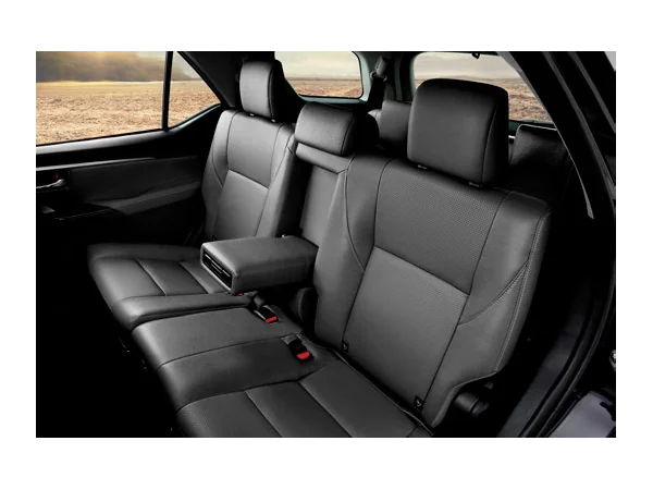 toyota fortuner fortuner-4x4-at-28-diesel interior