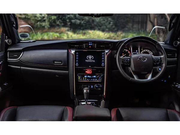 toyota hilux hilux-vx-4x4-at interior